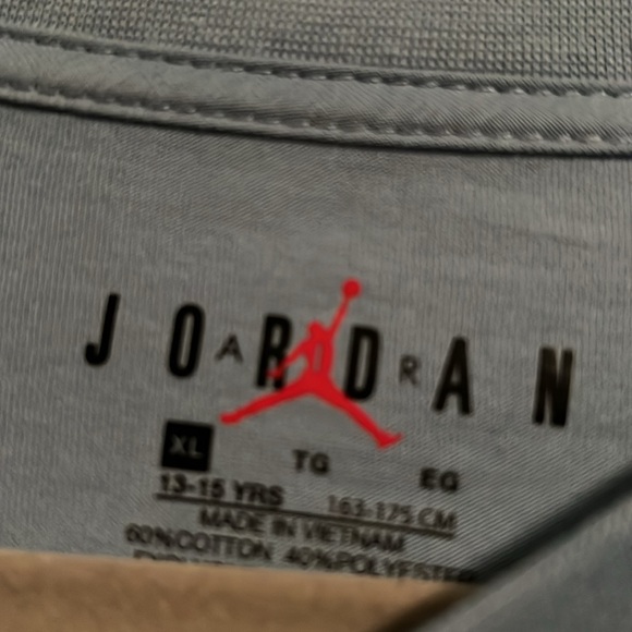 Jordan shirt size xl youth - Picture 4 of 4